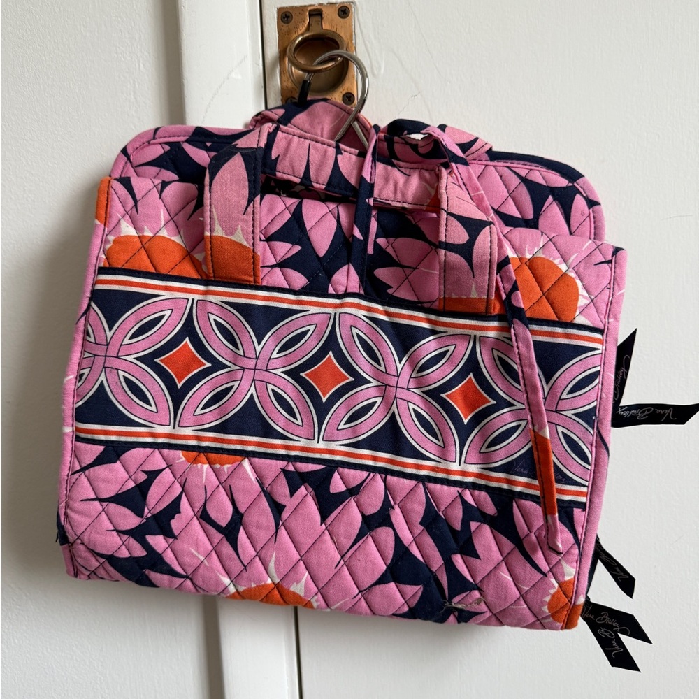 NWT Vera Bradley Loves Me Not Hanging Travel Organizer